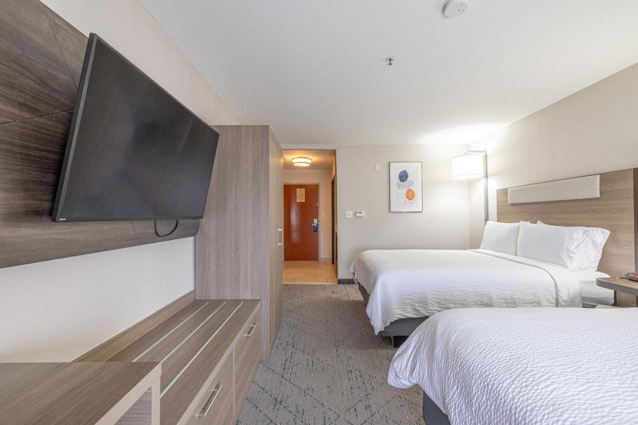 Hotel Express & By Ihg
