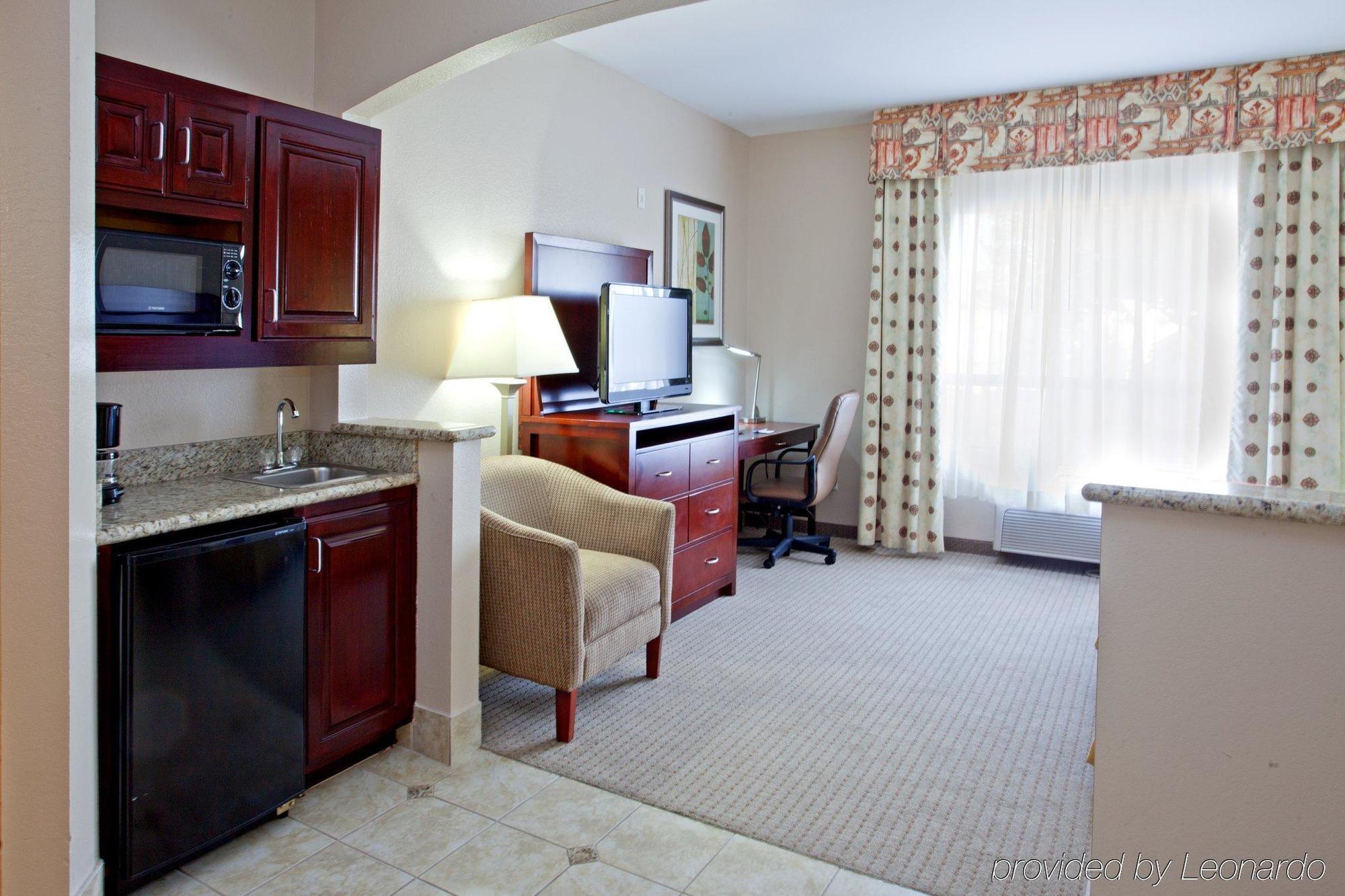 Hotel Express & By Ihg College Station
