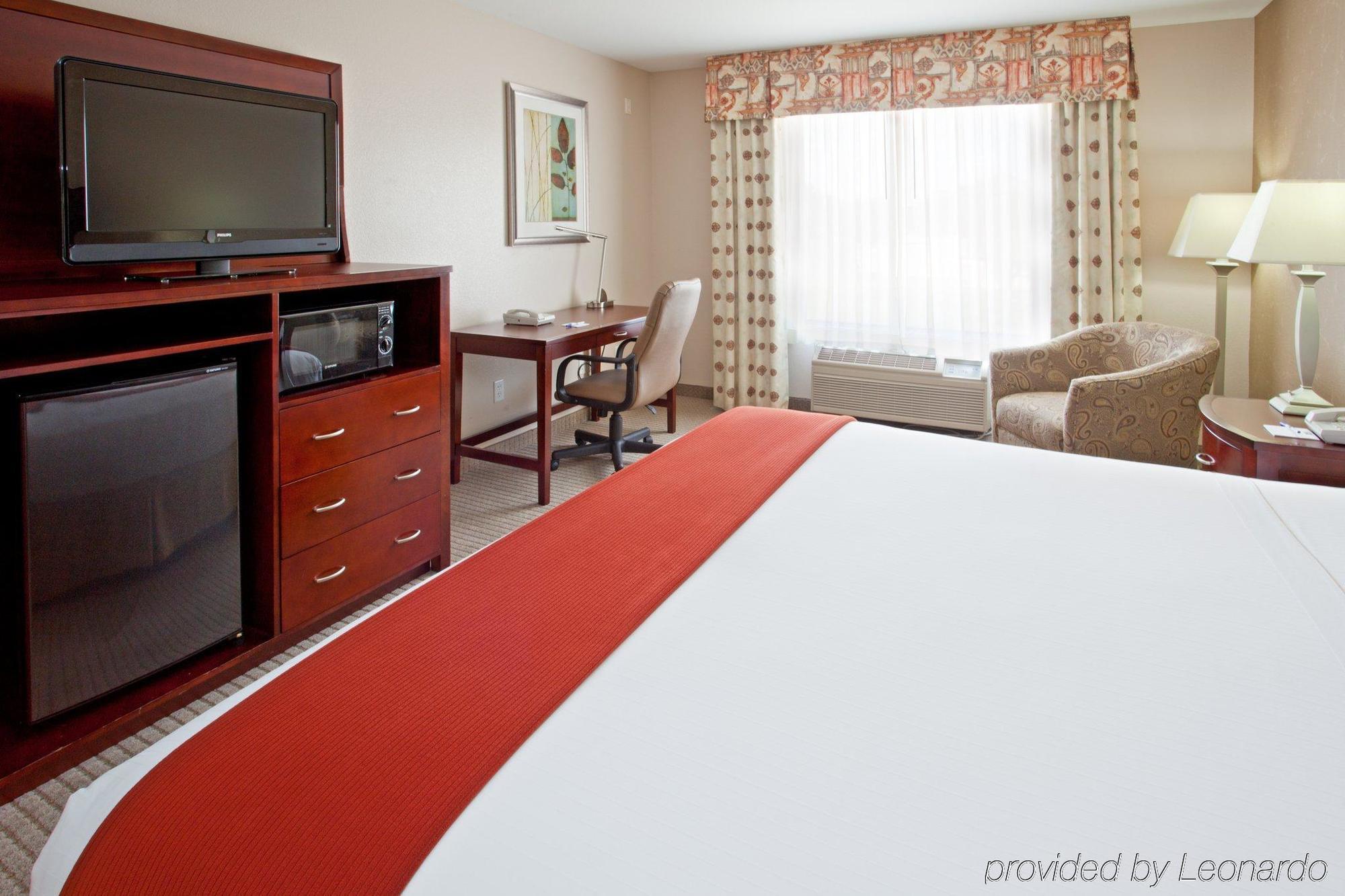 Hotel Express & By Ihg College Station
