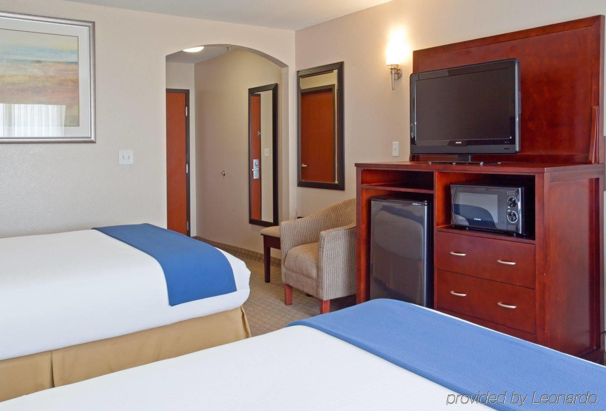 Express & By Ihg