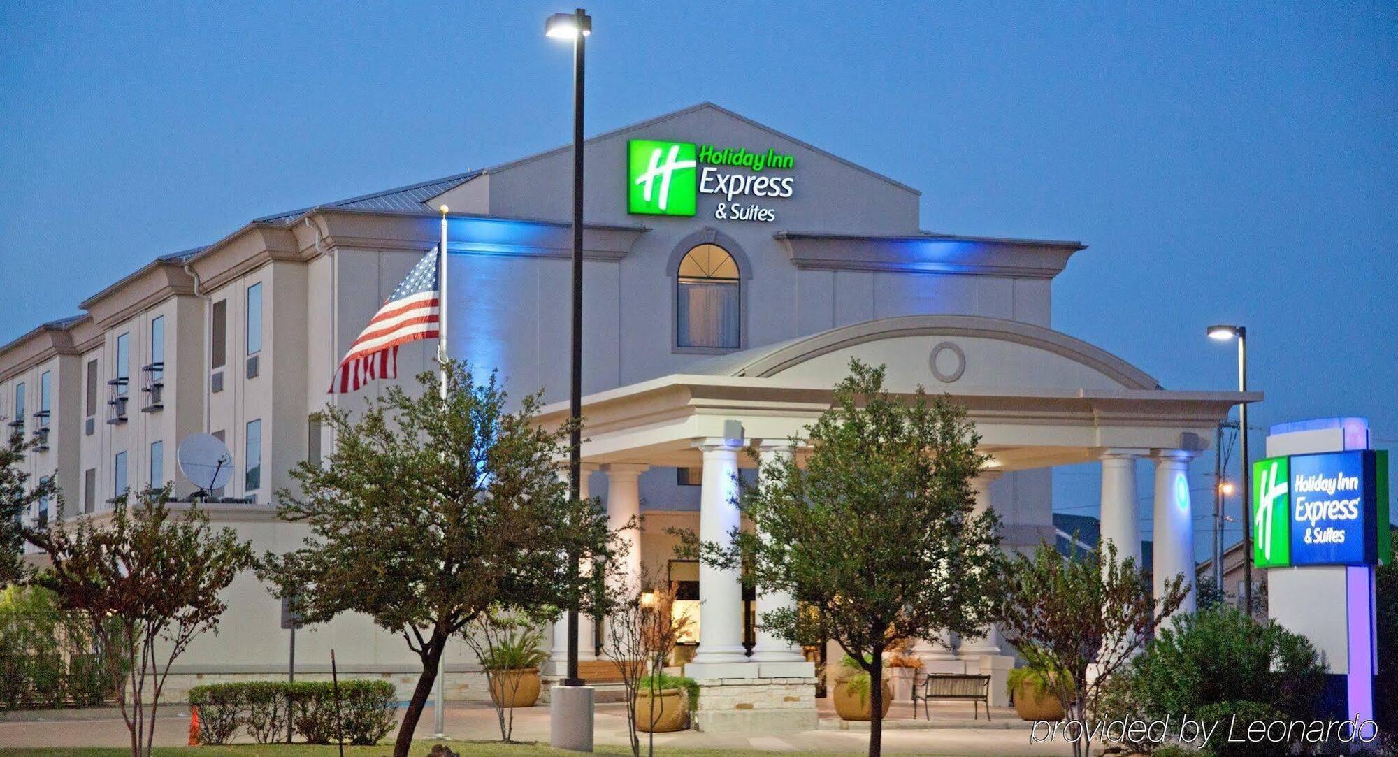 Hotel Express & By Ihg College Station